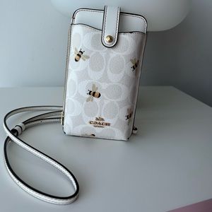 Coach phone crossbody in signature canvas with bee print